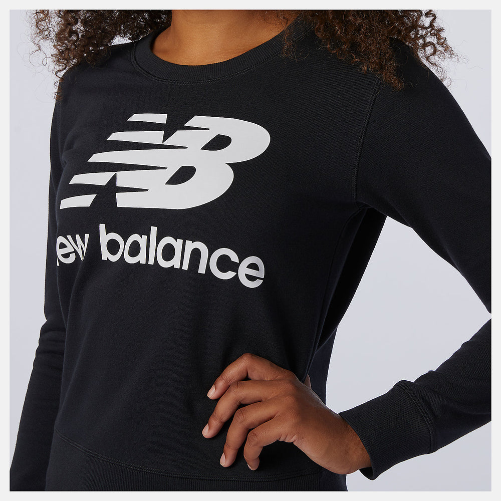 Black Essentials Crew / New Balance Women