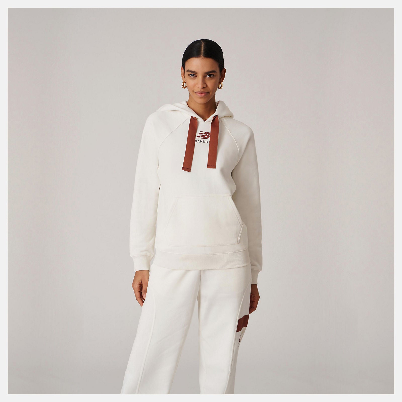 Sea Salt Bandier Fleece Hoodie / New Balance Women