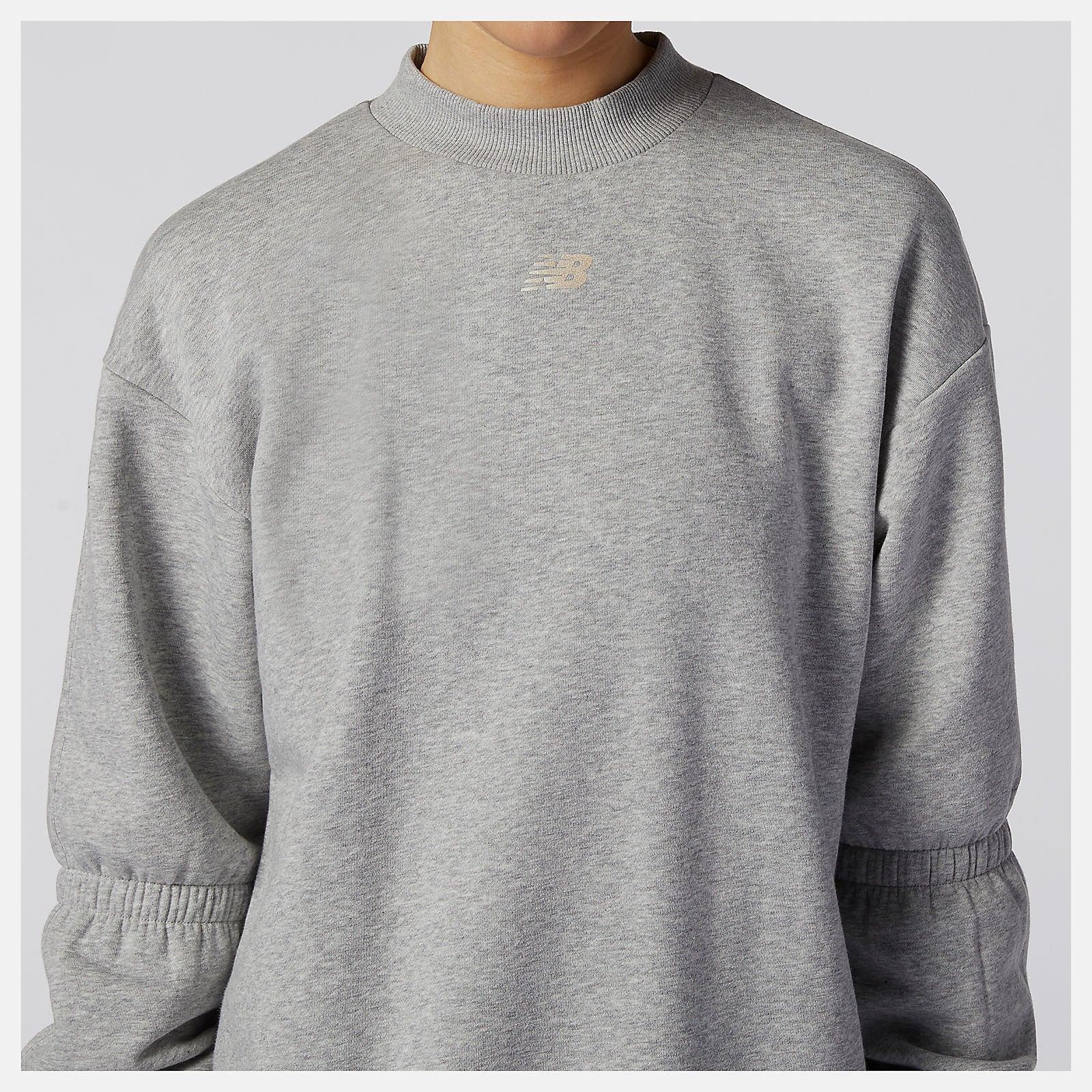 Athletic Grey Achiever Crew Sweatshirt / New Balance Women