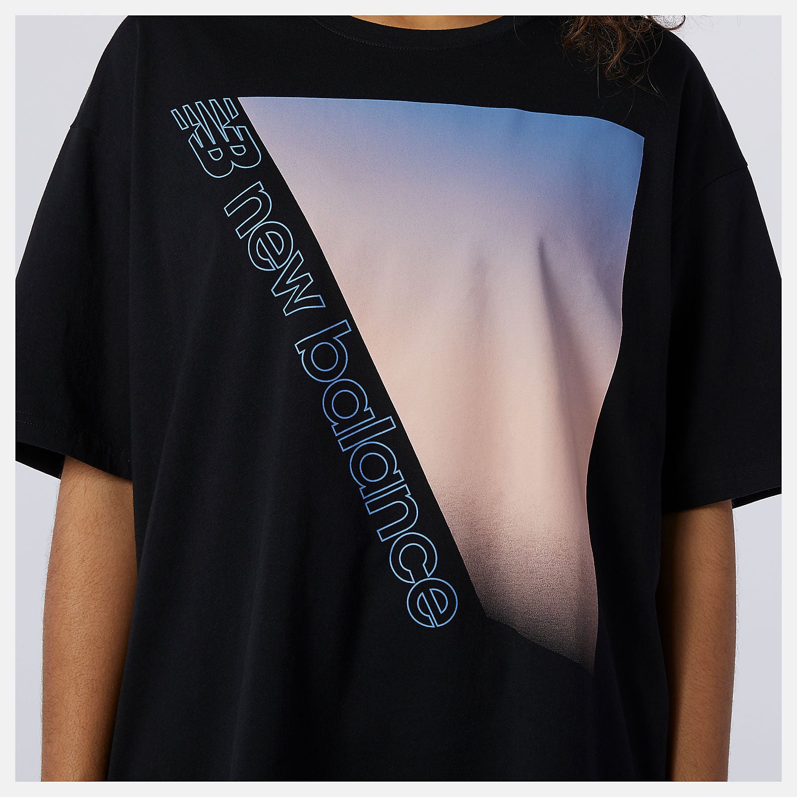 Black Sport Style Optiks Gradient Graphic Tee / New Balance Women