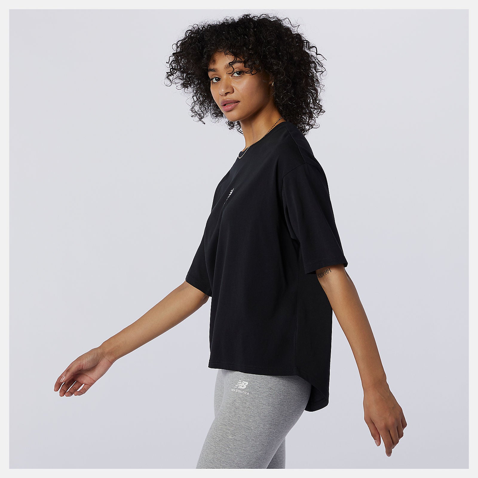 Black NB Athletics Collide Short Sleeve Tee / New Balance Women