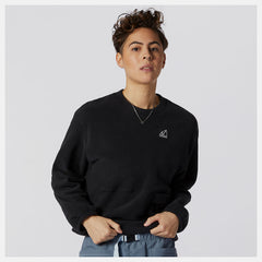 Black NB All Terrain Pocket Crew Fleece / New Balance Women