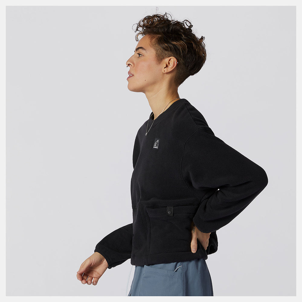 Black NB All Terrain Pocket Crew Fleece / New Balance Women