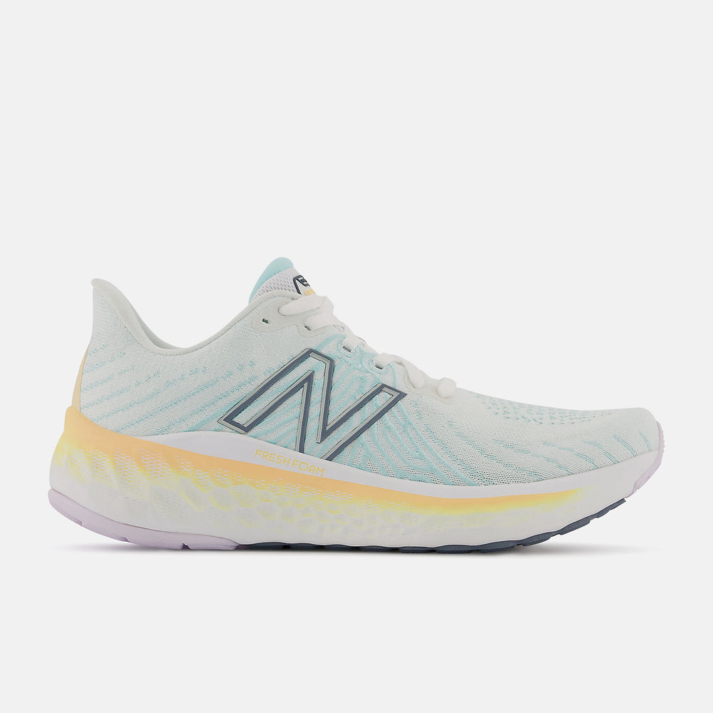 White/Light Mango Fresh Foam X Vongo v5 / New Balance Women